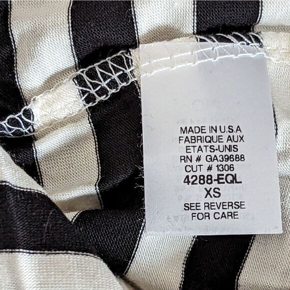 *Clearance* Hourglass Lilly Striped Skirt - Picture 4 of 5